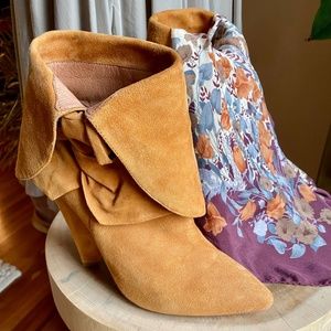 Jeffrey Campbell Yellow Mustard Suede Leather Ankle Spring Booties Sz 7.5